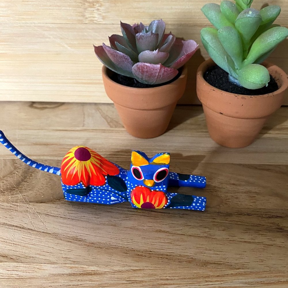 Authentic Hand-Made Mexican Cat Alebrije